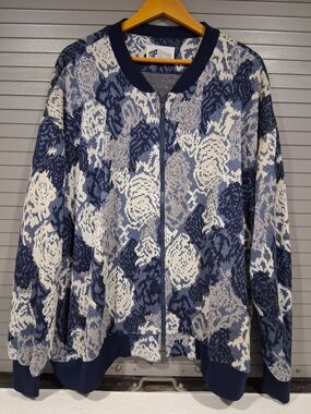 Vtg Blue/Silver Floral Sweater